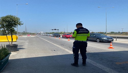 Otoyol Jandarmasından Drone Destekli Trafik Denetimi